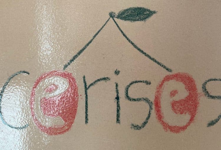 Carreau décoré. Atelier mosaïque en français