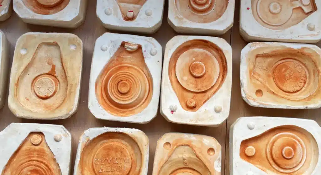 Coleccion de moldes de lucernas