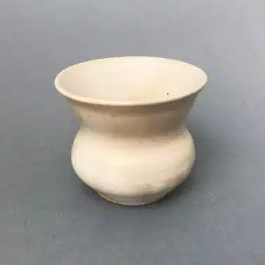 Vaso campaniforme blanco